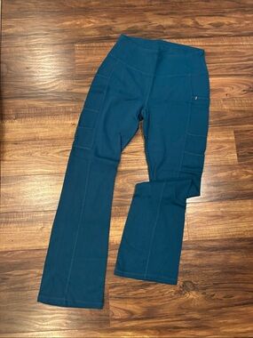 Jaanuu Caribbean blue knit boot cut yoga pants